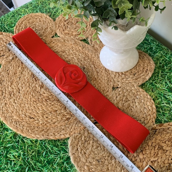 Red Rose elastic stretch belt with clip buckle, EUC - Picture 9 of 9